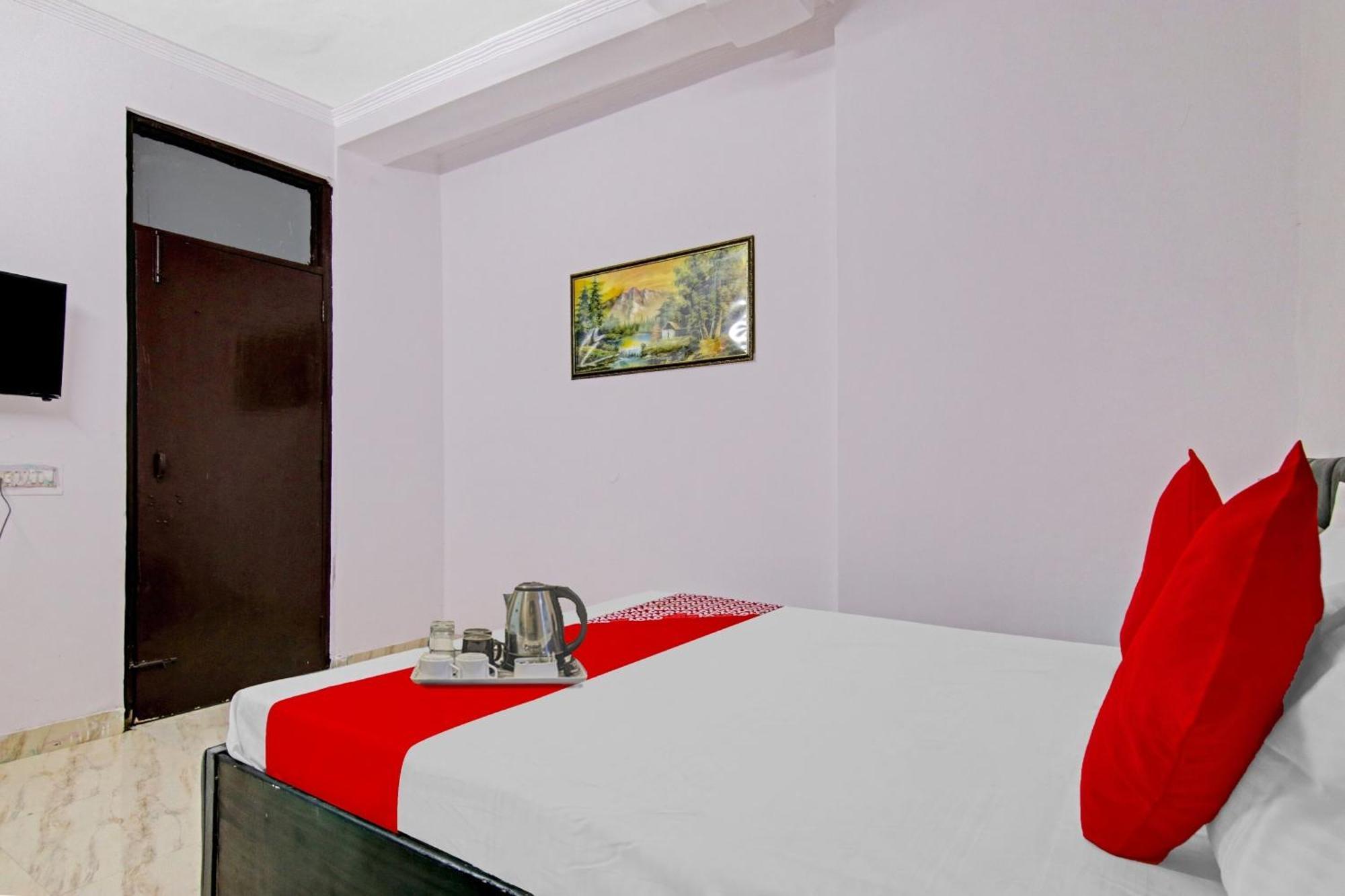 Hotel O Chaudhary Villa นิวเดลี ภายนอก รูปภาพ